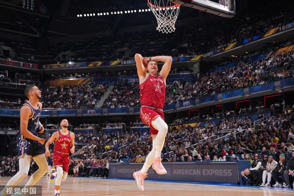 的表现尤为 的表现尤为