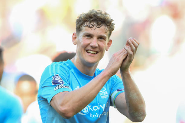 定持续的团 定持续的团